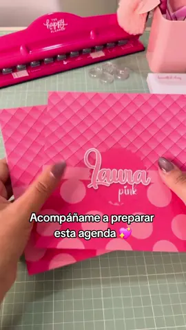Les super recomiendo aprender con ella, tiene alumnas de todo Latinoamerica 💖✨️ #agendaspersonalizadas #papeleriacreativa #stationery #emprendedoraslatinas #SmallBusiness #cuadernos #mujeresqueinspiran #emprendedora 