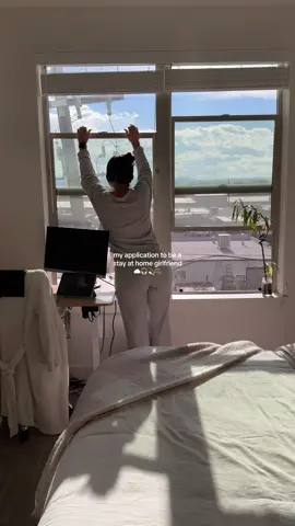 CLEAN APARTMENT MEANS HAPPY CLEM 🧚🏻‍♀️☁️🫧💫🎧 my head feels so clear now  #sundayreset #apartmentclean #cleaningtiktok #fyp #Lifestyle #cleaningmotivation #cleaningrefresh #CapCut 