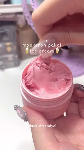 lucu banget masker pink seperti es krim dan bener-bener mencerahkan😆🍦🎀 #claymaskviral #glad2glow #brighteningmask 