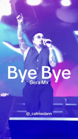 No sé si soy invisible o cupido no me ve!! @Gera.MX #geramx #geramx444 #bienvenidosamis30stour #tour #concierto #byebye #byebyegeramx 