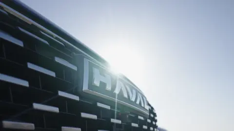 Haval H6 Hybrid Testdrive GWM tuân thủ xu hướng phát triển toàn diện, đồng thời sẽ tiếp tục duy trì chủ nghĩa giá trị lâu dài, cam kết mang đến những sản phẩm chất lượng và dịch vụ tốt nhất tới khách hàng. #GWM #haval #HavalVietNam #h6hybrid