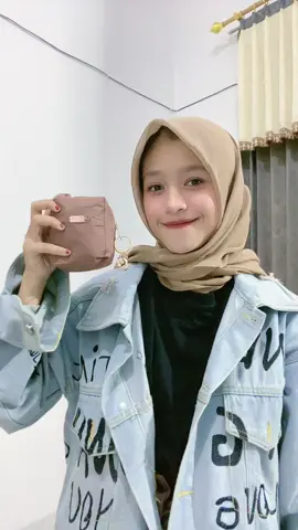Ada yg mau samaan samaan sama aku 🤪 #mukenatravel#mukenahcantik#mukenatravelminipouch#belilokaltiktok#trending#fypage#mukenatasik 