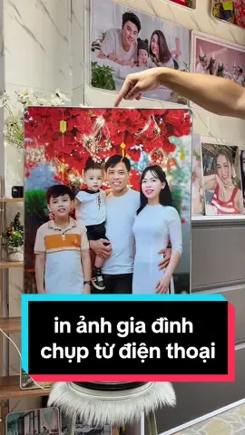 gia đình nhỏ hạnh phúc to 🥰 👉 shop nhận in ảnh gia đình chụp từ điện thoại 👉 hỗ trợ chỉnh nét, ánh sáng, màu sắc cho hài hoà với ảnh trước khi in  #treotuong #anhtrangguong #anhtrangguongphale💥 #khunganh #inanhtudienthoai #khunganhdeban #inanhcanhan #shopanhdinhcong
