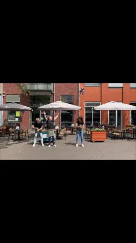 Ook wij doen mee aan de trend! ☀️🕺🏼 #thumbelina #dance #browniesanddownies #almelo #browniesanddowniesalmelo 