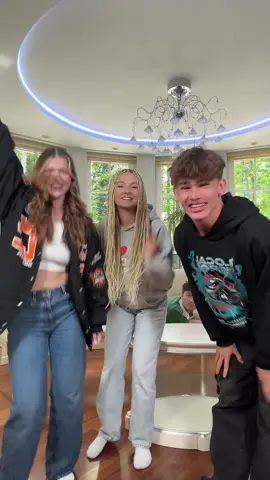 @Julia Żugaj🧡🐶 @Kamil 🧿 