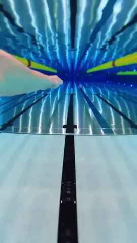 The best feeling in the world 😌 🎥: @markus_marthaler #swimming #swimmer #swimmerlife #swimlife #swim 