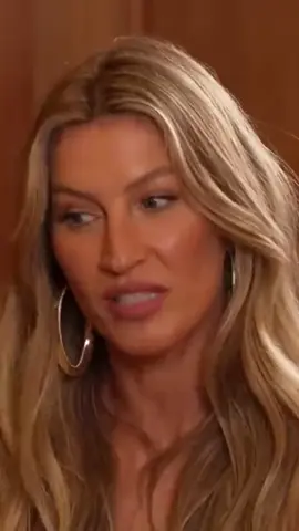 🎧 Em um episódio inspirador do podcast Mina Bem Estar, Angélica recebe Gisele Bündchen para uma conversa reveladora! 🌟 Gisele nos provoca com uma reflexão poderosa: 