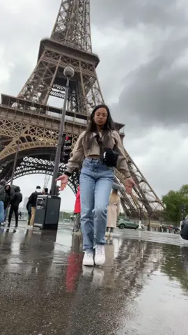 Cut version, since tiktok removed the sound. For the full version check link in bio #soca #internationalstudent #soca #dance #guyanese #caribbean #caribbeantiktok #culture #diaspora #canada #toronto #europeansummer 