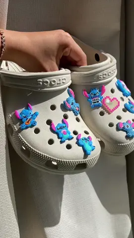 IG: CROCSGLAMLX | Quem aí também amaaaa o Stitch? 🩵 #crocs #charms #crocsglam #pingentes #fyp #foryoupage #fy #viral #portugal🇵🇹 #lisboa 