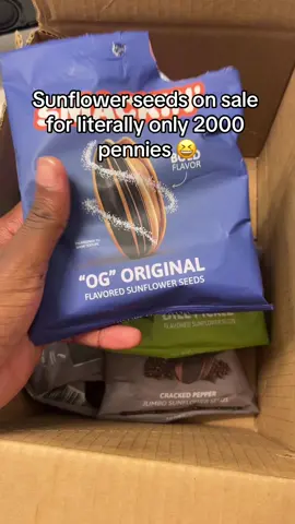 Seal of a century #sunflowerseeds #baseball #baseballboys #baseballlife #fypage 