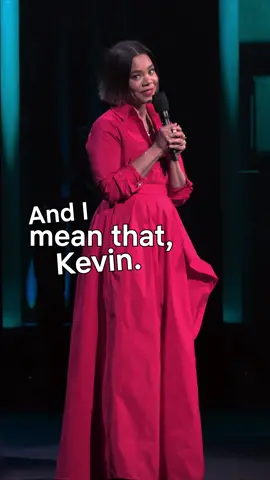 Regina Hall is taking half of the Hart Empire #kennedycenter #KevinHart #ReginaHall #comedy #netflixisajokefest #netflixisajoke @imkevinhart