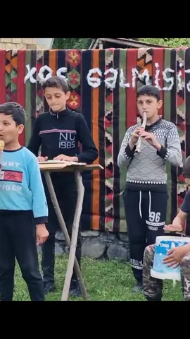 Şübbültdək musiqi ansambılı 😂😂 #seniniçin #senin #uşaqlar #kəşfett #kəşfetazərbaycan #viralvideo #viral #loveyou #toy #keşfetteyizzz #keşfetteyizzz #kəndimiz #seniniçin #seniniçin #loveyou ##CapCut 