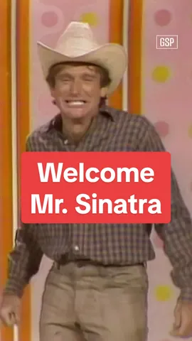 The less popular precursor to drop the mic.   🎥: Robin Williams and Frank Sinatra, THE NEW LAUGH-IN (1977)   Love this clip? Subscribe to Clown Jewels on YouTube for more classic comedy at the link in our bio!   #robinwilliams #franksinatra #classiccomedy #sketchcomedy #jokes #comedy #comedian
