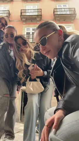 Lutkice iz Porta! #outfit#porto #girls#portugal🇵🇹 