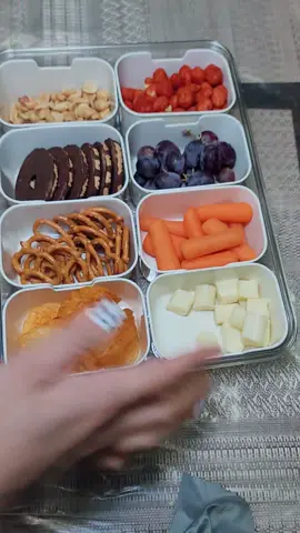 Snack tray🫒🥨#snacktray #coolfinds #shopaapi #fyp #tiktok #viral #tiktoksale #dealdash #homefinds #tiktokfinds #fathersdaygift 
