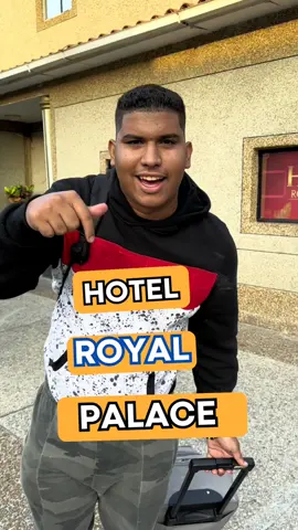 HOTEL ROYAL PALACE Si vienes a Caracas y no tienes donde llegar te tengo un lugar donde conseguiras habitaciones cómodas y a buen precio. Está ubicado entrando por la Av Libertador, Calle Cantaura, Sector La Campiña. Para más información: @royal_palace_hotel #publicidad #hotel #hotelroyalpalace #habitacion #chacao #caracascity #caracasvenezuela #hospedaje #ccs #ccs_entrecalles #caracasvenezuela🇻🇪 #caracasvenezuela #caracas🇻🇪 #hospedajeencaracas 