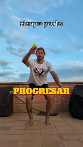 PROGRESAR 📈 Progresar en cuanto al movimiento es mucho más que levantar más kilos o tener músculos mas grandes. Si ese es tu único objetivo me temo que esta no es la cuenta que buscas. Desarrolla un cuerpo y una capacidad de movimiento que te permita mejorar en lo demás, que te permita expandirte constantemente, ser mejor para ti y para tu entorno y para el mundo. Muévete de forma coherente con lo que eres y crea el hábito de hacerlo a diario ya no solo por salud si no porque es de las cosas mas divertidas y estimulantes que puedes hacer en tu día, además de hacerte mejorar en todo. Entrenando de forma natural mejoras todas tus capacidades físicas, y también las cognitivas, pues el cerebro controla al cuerpo y el movimiento del cuerpo influye en el cerebro. Date la oportunidad de construir un cuerpo que te dure y te permita vivir tu mejor vida hasta tus días finales. Date la oportunidad y morirás con la mayor edad que puedas pero lo más joven posible, siendo un niño que juega con su cuerpo y no para de progresar, mejorar y expandirse. PUEDES CONSEGUIRLO. Confío en ti. Sígueme si quieres moverte más, mejor y para siempre. Un abrazo. #jugar #play #cuerposano #salud #saludreal #vidaactiva #ejercicio #natural #movimiento #vida #longevidad #niños #vejez #calidaddevida #capacida #serhumano #maravilloso #terapiacorporal #educacioncorporal #gimnasia #fittnes #fit 