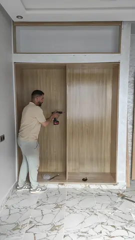 طريقة تركيب الرفوف ل خزائن الملابس #carpenter #woodworking #mdf #tools #wood #woodwork #اصنعها_بنفسك #نجارة_الخشب 