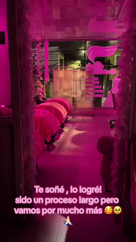 SIGUENOS EN INSTAGRAM @Styelash_academia  un dia fue un sueño , que veia tan lejano , cuando iniciamos fue con pocas cosas y nada nuevo , poco a poco fuimos logrando transformarlo en lo que deseamos 🥰 #spa #lossueñossecumplen #belleza #bogotá #kennedy #hermanas #lash #brows 