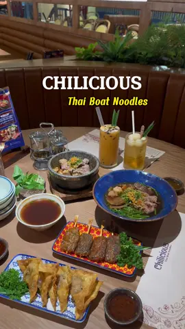 quán gì mà xinh vậy 🥹 #chilicious #ancungtiktok #LearnOnTikTok #reviewfood #reviewdoan #reviewanngon #xuhuong #hanoifood #31ilangha #thailand 