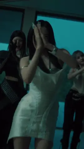 IVE <Accendio> MV公開🪄   #IVE 近日公開了第二波主打 <#Accendio >的MV🔥 和首波主打 <#HEYA >不同，此次MV中成員們化身美少女戰士，酷炫又中二風格讓DIVE直呼這才是IVE啊！！  📸 STARSHIP (YT)   ▶︎ 有想知道的韓國情報嗎？首先, 來Kitto看看吧  ▶︎ 為你更新每日韓國大小事   #韓國情報 #韓國新聞 #韓國流行 #kpop