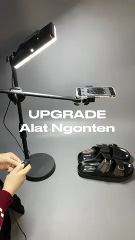tripod yg aku pake buat take video unboxing karena ngebantu bgttt bikin kerjanya makin cepet 🥹🫶🏻 #tripod #tripodmurah #tripodngonten #overhead #overheadtripod #overheadmixio #tripodoverhead #mixios88 #affiliate #affiliatemarketing #affiliatetiktok #affiliatepemula #alatngonten #kontenkreator @MIXIO 