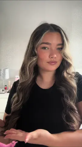 how i fix my frizzy heatless curls 🎀🩵 @AMAXY Beauty #hairoil #heatlesscurls #fyp