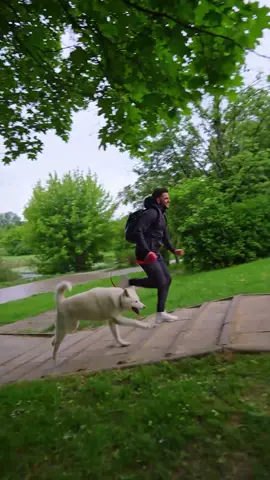 Dzięki nowej linii produktów STR8 Game czuję się świeżo bez względu na to, co akurat robię 💪🏻 Ja już mam je w swojej kosmetyczce, a Ty? 😎#reklama #fyp #STR8GAME #STR8 #STR8fragrance