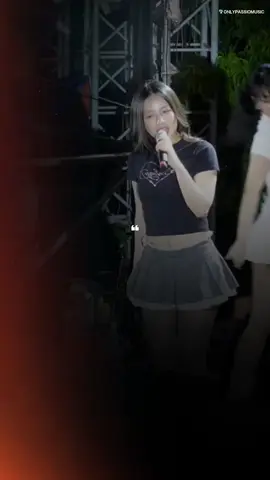 Thêm trên vai bao thứ em phải để tâm.. #shaynang #amee #nhachaymoingay #blueworldvietnam  cre: @An Bùi Đi Show 