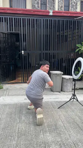 nagvivideow diba 🤣 #SkintificPH #SkintificMoisturizer #sunscreenmist #sunscreen @Skintific.ph 