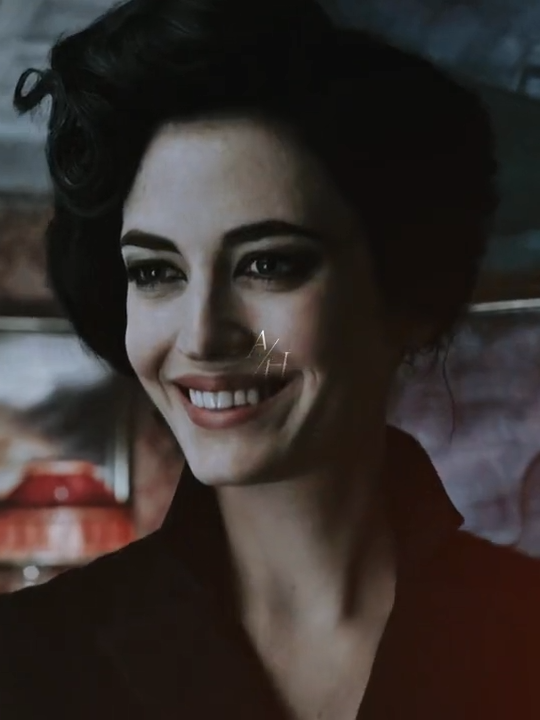 shes so mother / (s3 of bridgerton is out AGHH) #missperegrine#missperegrinedit#evagreen#evagreenedit #missperegrineshomeforpeculiarchildren#missperegrineshomeforpeculiarchildrenedit #fyp #viral #xbcyza #amn3siahours #foryou