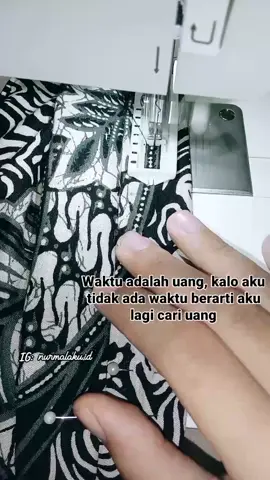 menerima jasa jahit dan payet, bahan bisa dari kami atau custemer. Bebas memilih desain dan ukuran sesukamu . Untuk info lebih lanjut silahkan hubungi WA yang ada di bio ya 🤗 #jasajahitonline #penjahithalusan #konveksisemibutik #penjahitonline #penjahitjepara #jasajahitjepara #jasajahit #ootdhijab 