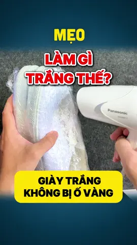 #mẹovặt 449 | Bảo quản giày trắng không bị ố vàng theo thời gian | Preserve white shoes from yellowing #vesinhgiay #giaytrangbiovang #xulyovang #baoquangiay - [ ] #tips #DIY #lifehacks #meovat #meohay #meovatcuocsong #huongdan #cachlam #meo