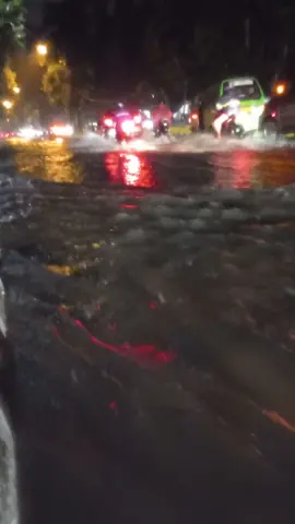 banjir di jln.raya yasmin kota bogor#mentahanvideo #storywhatsapp 
