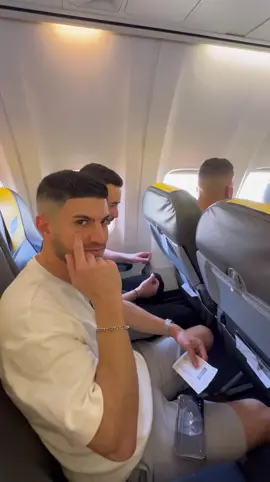 תודו לי אחר כך😋 #טיסה #מטוס #חופשה #ברשמייב #טיפ 