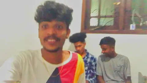 #එන්න_නොගැල_පෙන_තැන්_ගලප_ගන්න😁😁#likes #tiktok #wayiral_video #galle #srilankan_tik_tok🇱🇰 #foryoupage❤️❤️ #nangita #fypシ゚viral #tiktok #galle 
