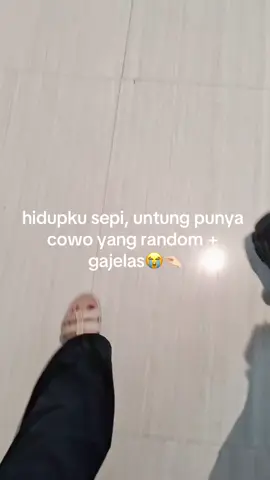 1% dari 100% kegajelasan tingkahnya😭☝🏻