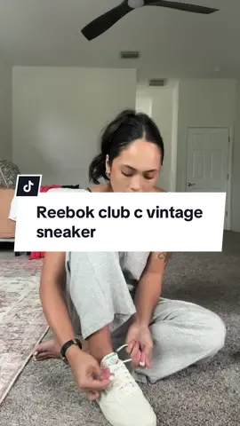 Vintage Reebok sneakers Club C #reeboksneakers #clubc85vintage #tiktokshop #reebokshoes #summersnesker 