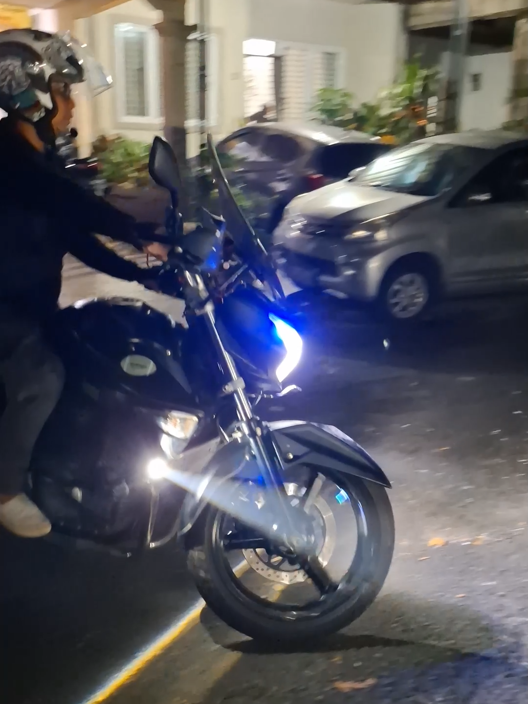 Suzuki inazuma 250 pake lampu tambahan 50 watt #duromoto #duromotoM3 #suzuki #inazuma #inazuma250 #suzukiInazuma #duramoto #duramotoM3 #lampuLED #lampuTembak #lampuKabut