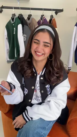 خريجين 2025 شو حابين نحط لكم هدايا مع طلباتكم ! 👀👁️ #senior2025🎓 #senioryear #senior_jackets #graduation #جاكيت_تخرج #fyp #2024senior #seniorjakets 