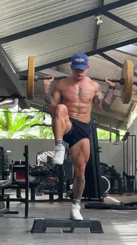 Aqui te dejos ejercicios de pierna con BARRA, para que hagas en tu dia✅🔥 #motivation #motivacion #motivational #fit #fitnessmotivation #Fitness #gym #gymmotivation #gymrat #gymaddict #Love #like #fypage #fypシ #colombia #gymlover #usa #fy #mexico #fyp 