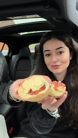 Which goes first the cream or the jam? @Ann Khoshaba #harrods #scones #afternoontea #tea #mukbang #food #Foodie #foodreview #review #mum #family #bakery #dessert #fyp #foryou #british #uk 