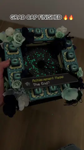 Minecraft End Portal Grad Cap!!  breaking like 2 rules but its MINE so i dont care 😈#Minecraft #ariamath #minecrafter #fyp #graduation #graduation2024 #graduate 