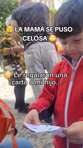 La mamá se puso celosa 😂. . . . #viral #parati #madre #celosa #hijos #humor #amor #familia #niños #padres #padresehijos #madres #niñosgraciosos #comedia #mamacelosa #risa #risas #niñosdetiktok 