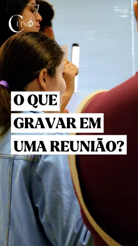Ei filmmaker e criadores de conteúdo, gravar reuniões é mostrar o comprometimento e engajamento da equipe. Em 1 vídeo você comunica a excelência da sua empresa em organização e ao mesmo tempo atrai olhares de quem não conhece os bastidores da empresa. Reunião mostra os valores e princípios agregados na Marca. Storytelling se aplica em cada detalhe capturado. 💜