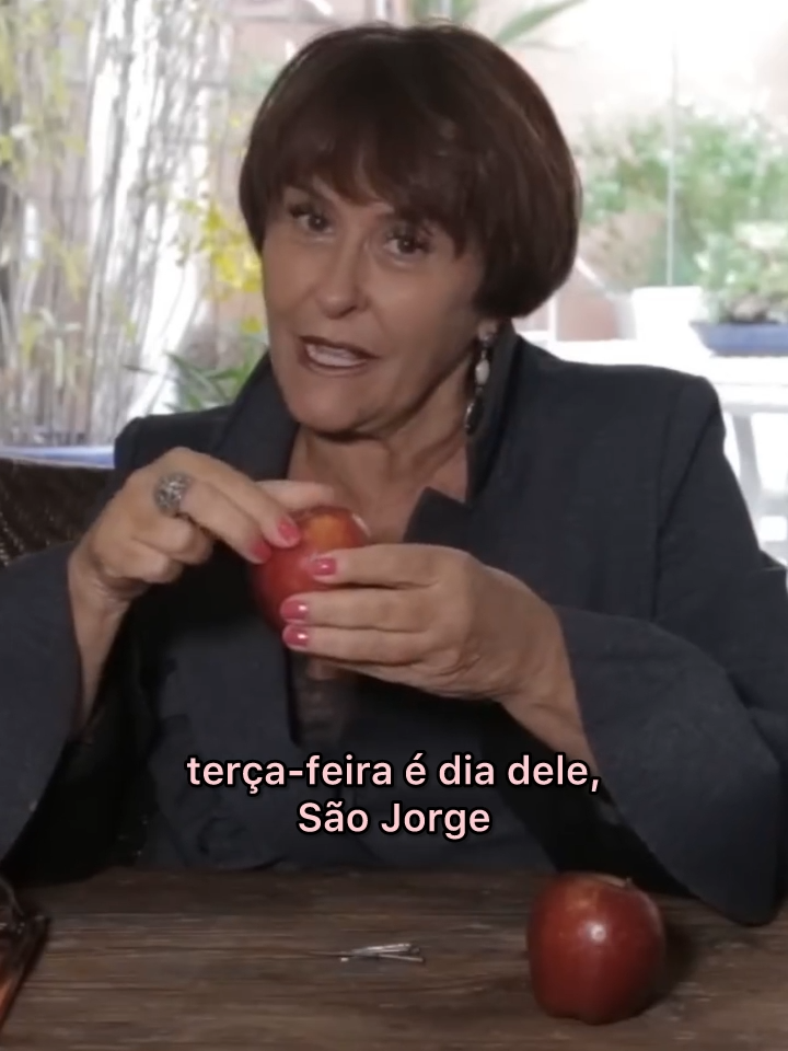 Simpatia da maçã para conseguir emprego ou promoção. É MIL! 🍎 #tiktok #marciasensitiva #sensemarcia #conselhos