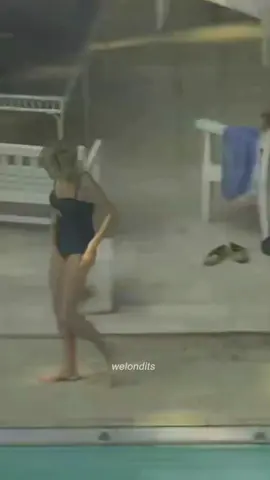 Without privacy 🥺 - Paparazzi photograph Diana with her bodyguard Ken Wharfe without permission during her visit to Egypt. In the morning he is swimming and visiting a center for the blind. May 11, 1992 - - - #ladydiana #ladydi #diana #fypシ #fyp #paratiiii #princessdiana #princessofwales #dianaspencer #royal #royalfamily #edit 