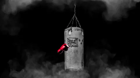 Go Head Hit Me #animation #punchingbag #animationvideos❤️ #boxinggloves #boxinganimation #fire #flames #sound effects #soundeffects #punching #soundtrack #voiceover