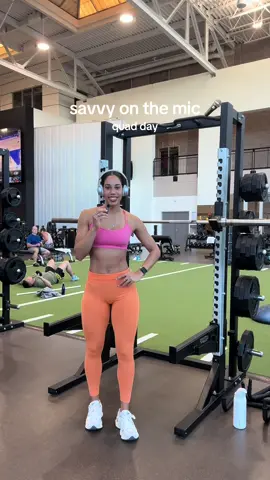 another episode of savvy on the mic🎤 5 exercise quad day, this workout had my legs so sore @AYBL dc:SAVANNAH (side note: are these colors giving dora??)