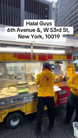 Day 3 of trying every halal cart in NYC! Today's truck is Halal guys at 6th Avenue &, W 53rd St, New York, 10019 #halal #halalfood #nyc #streetfood #halalcart 